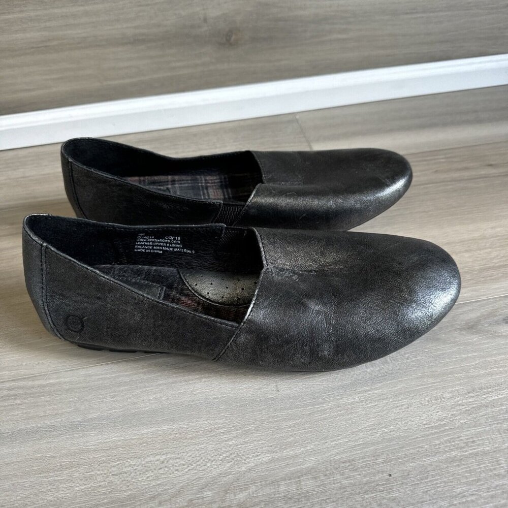 Womens 9‎ M Born Slip On Shoes Silver Metallic Leather Round Toe Flat Cushioned